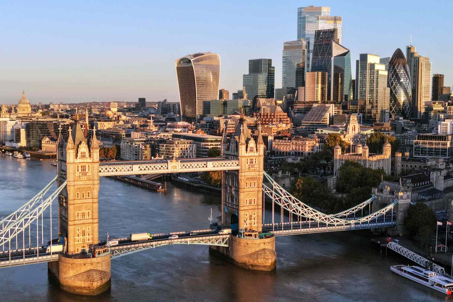 Tower Bridge and City of London skyline, representing Prestige & Co's UK corporate finance consultancy